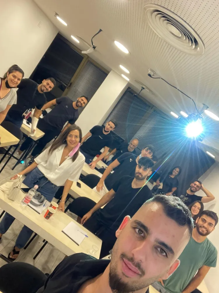 מחזור תלמידים בכיתת הלימוד של מכללת סקילס